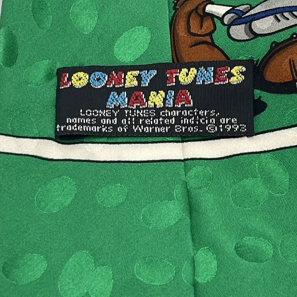 Vintage 1993 Looney Tunes Football Novelty 3.75x60 Tie Bugs Bunny Daffy Taz SILK